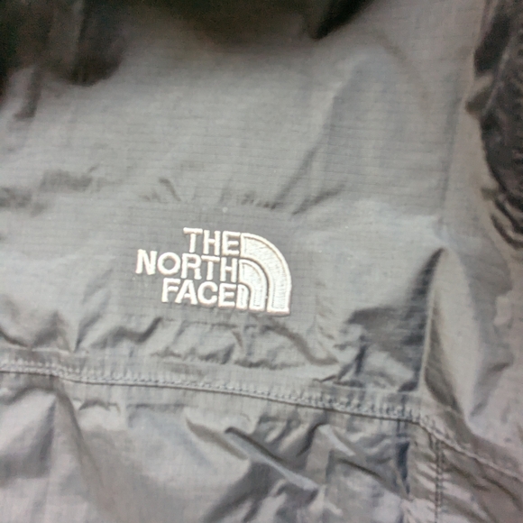 The North Face Men's Black Rain Jacket - Picture 3 of 7